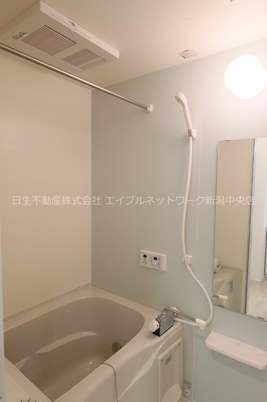 BUENA笹口Ⅲ 風呂画像