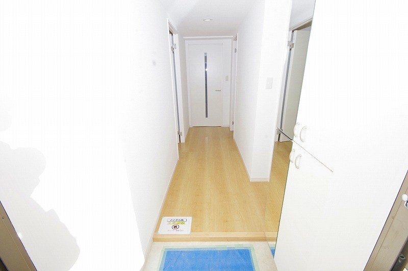 エルティアラ上富野 玄関