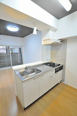 ＡＸＩＯ　ＫＯＫＵＲＡ（アクシオ小倉） キッチン