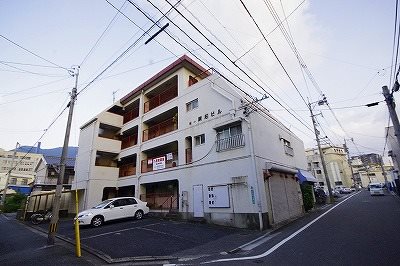 アムール 301号室 外観