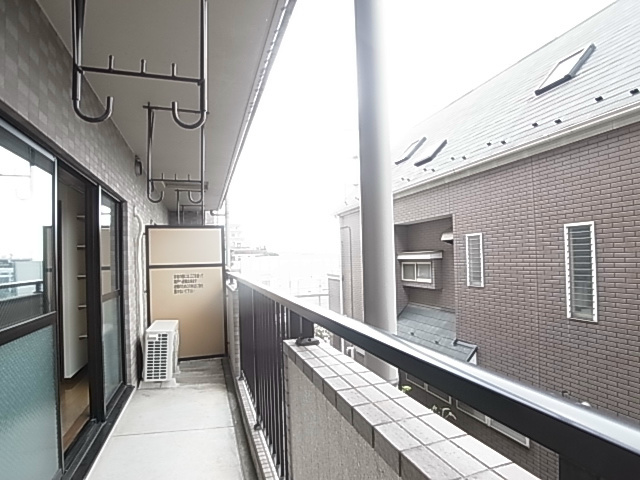 パインツリーコート ベランダ