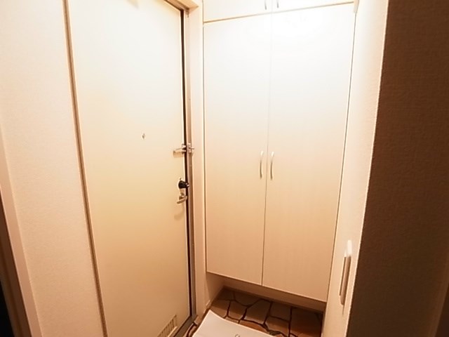 ルミエール参番館 玄関
