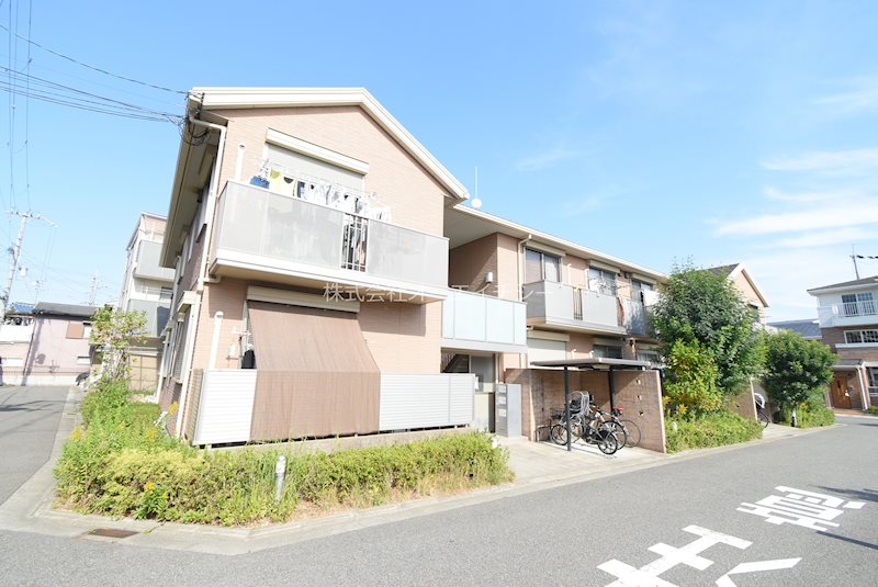 ガーデンコート衣摺 外観