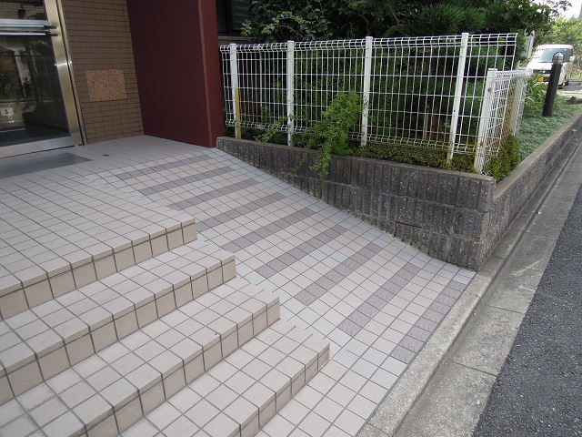 カーサフィオーレ弐番館 エントランス