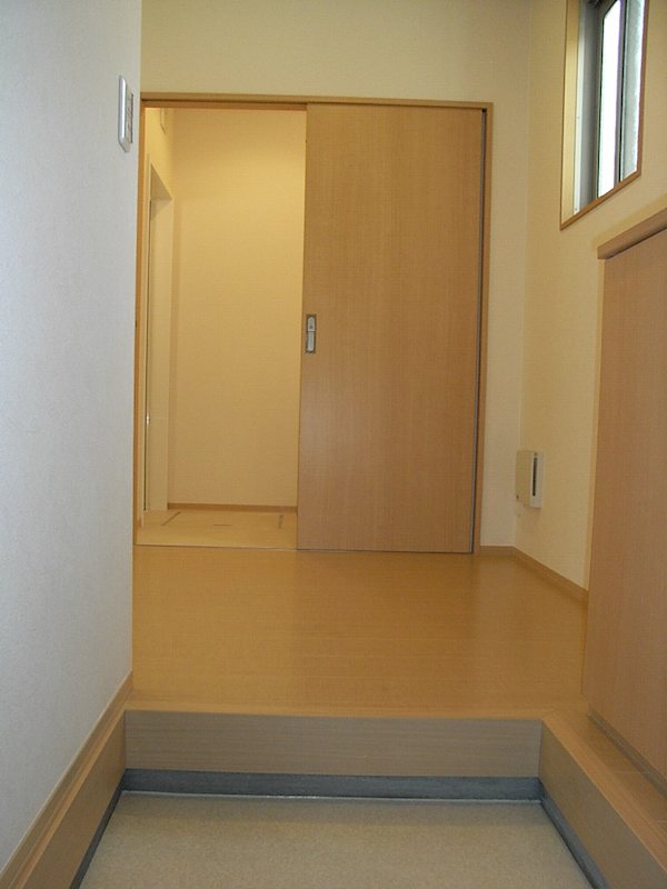 ドルフ 玄関
