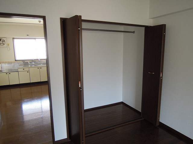教興寺マンション 収納