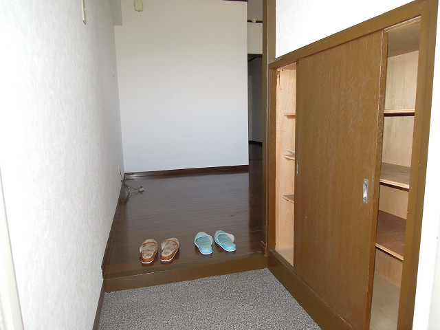 教興寺マンション 玄関