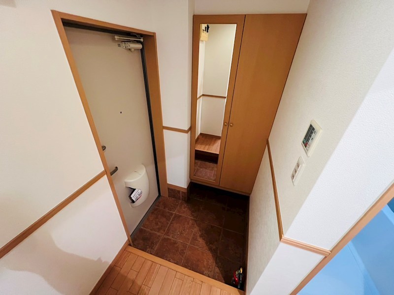 ヒューマンパレス新松戸Ⅱ 玄関