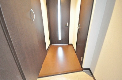 ベルガ南小倉 玄関