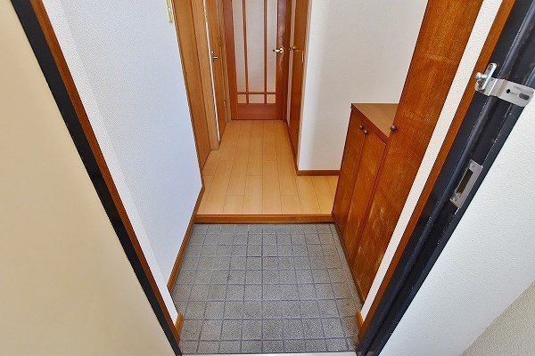 ハイツピュアティ  玄関