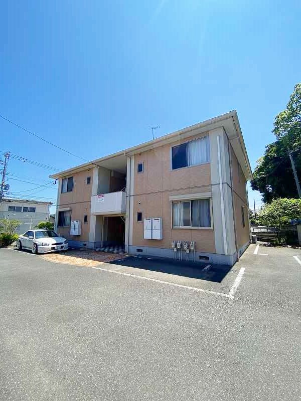 リンデンバーム　Ａ棟  203号室 外観