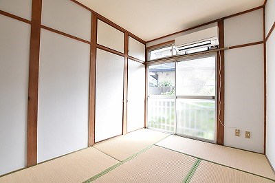 コーポ伊奈 ベッドルーム