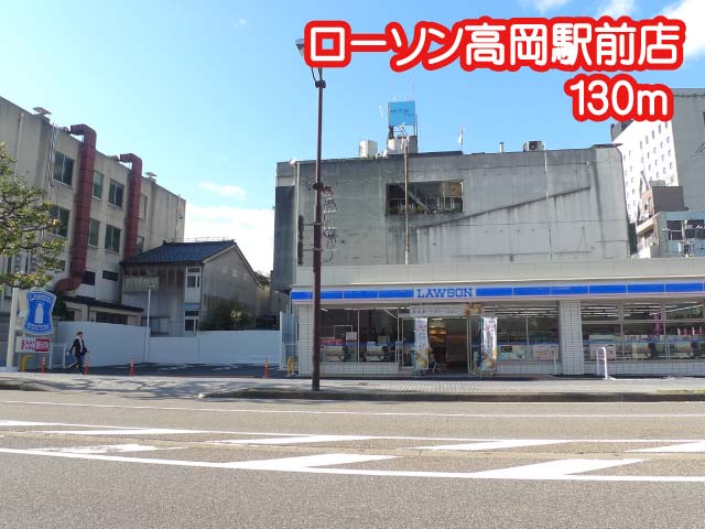 フォーレント桐木 コンビニ