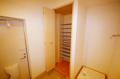 ヴィラショウコウ 玄関