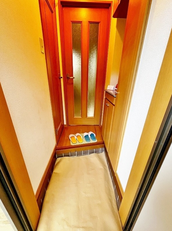 フィオーレ長行西  玄関