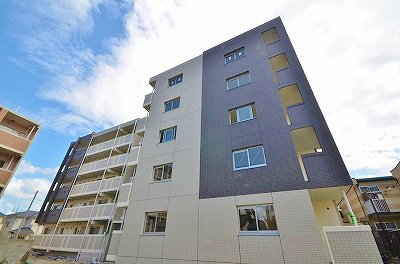 エルティアラ上富野 502号室 外観