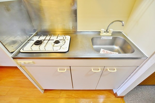 エルマーノ下到津 キッチン