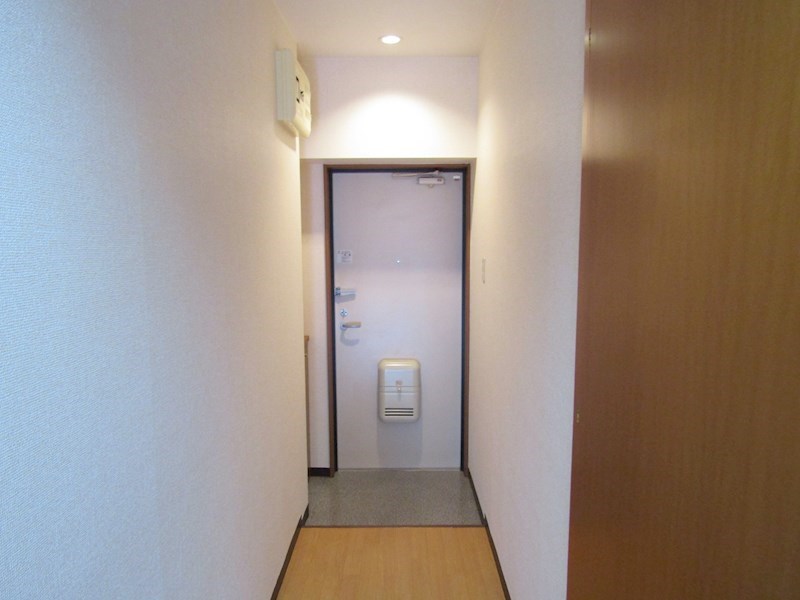 アンビシャス 玄関