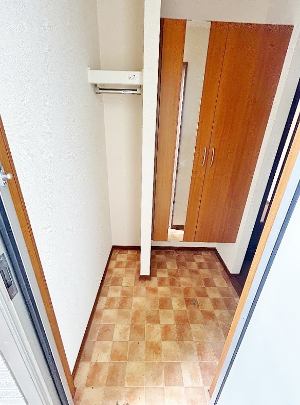 メゾンラフィーネＡ棟 玄関