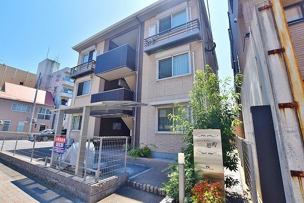 シャーメゾン旭町 202号室 外観