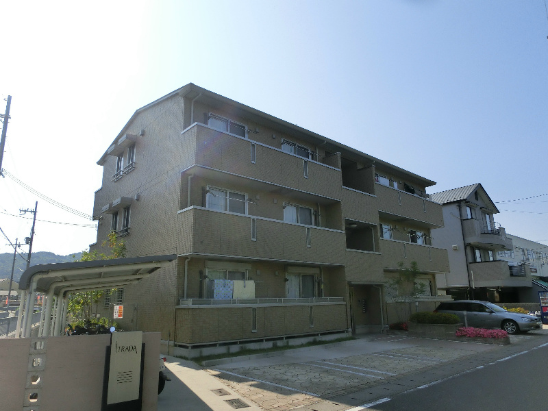 ストラーダ 302号室 外観