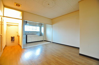 中筋電気ビル リビング