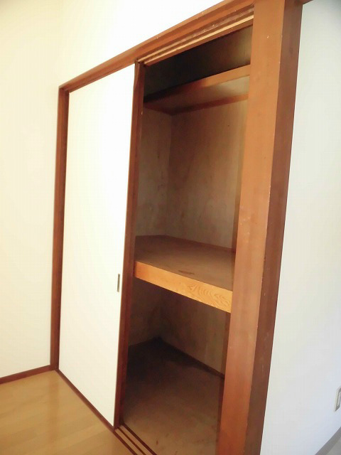 コスモハイツ北白川 収納