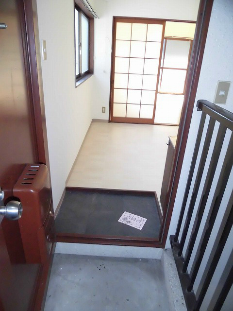 コスモハイツ北白川 玄関