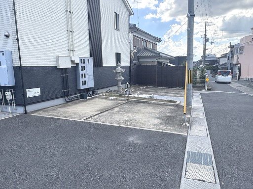サンシャイン久世 駐車場