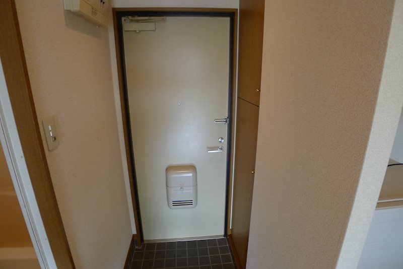 クルトゥラドーモ英萌Ⅱ 玄関