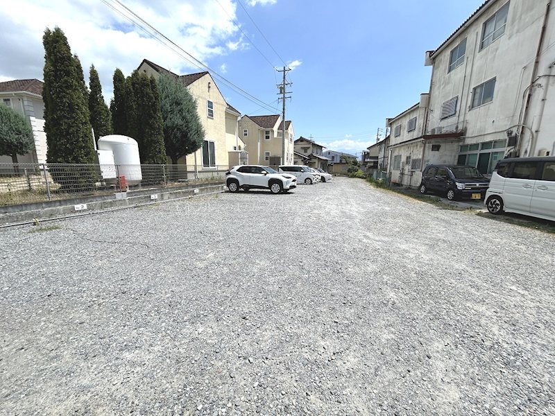 コーポ中越 駐車場