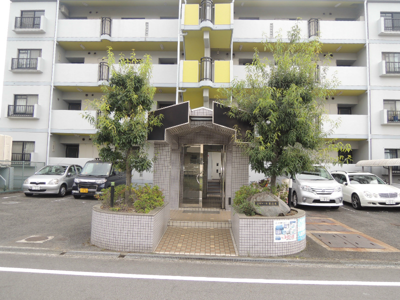 スヴァーネ東山本 エントランス
