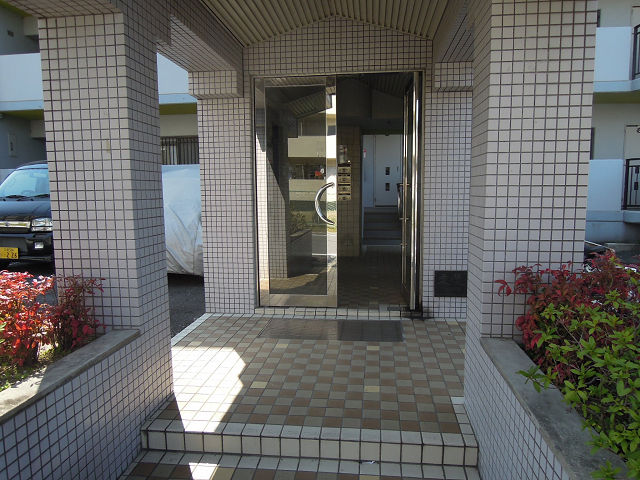 スヴァーネ東山本 エントランス