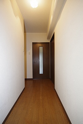 エルスール湯川 玄関