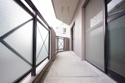 エルスール湯川 ベランダ