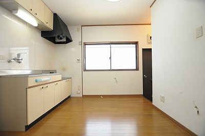 新高田・岡田アパートＡ棟 リビング