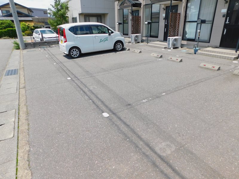 Branche西原Ⅱ 駐車場