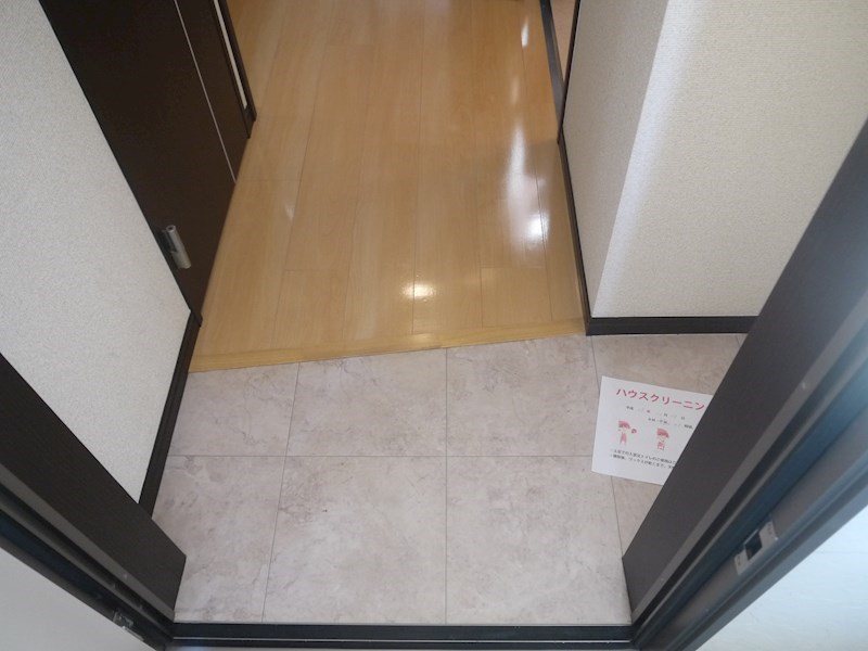 モンサント旭町 玄関
