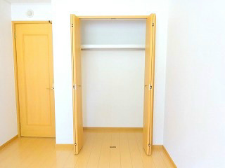 ベルソーレA棟 収納