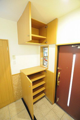 ＫＣエボリューション 玄関