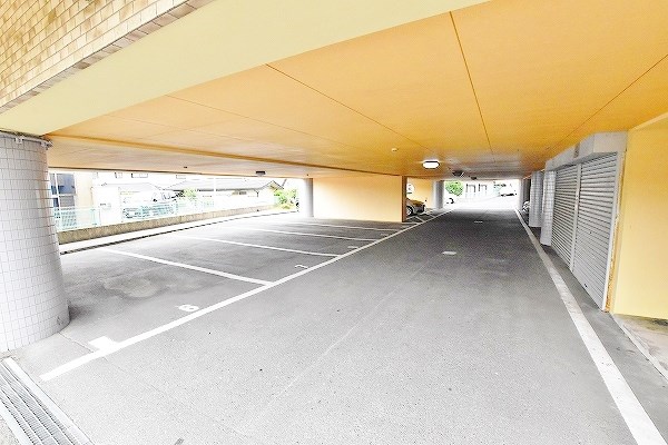 ミラベル嵐が丘 駐車場