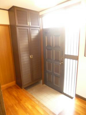 前沢ハウス 玄関