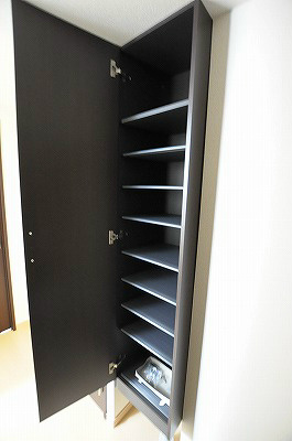 ベルガ南小倉 玄関