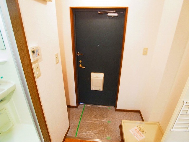 アヴニール・Ｋ　壱番館 玄関