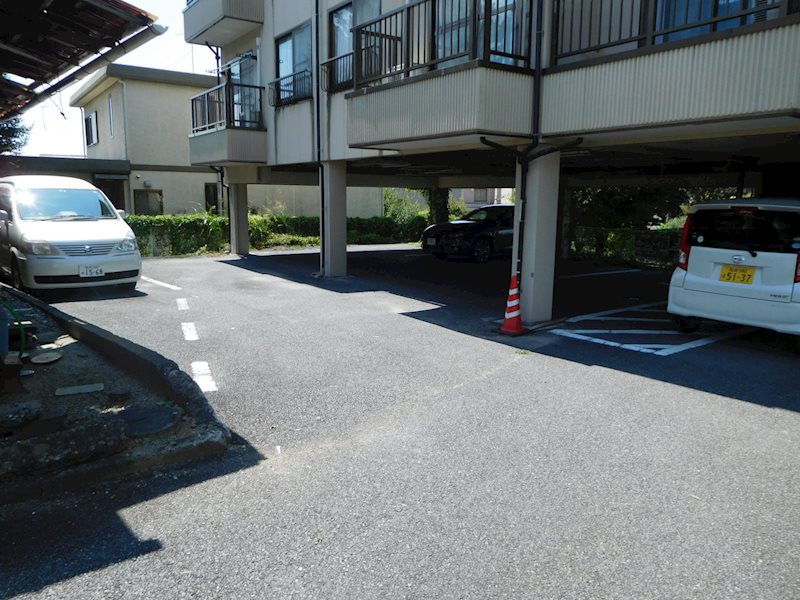 ヴァンベールＭａｙ 駐車場