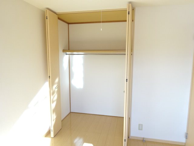 クラテールN　B棟 収納