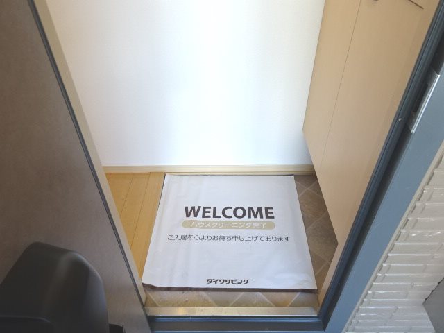 クラテールN　B棟 玄関
