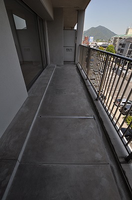 ルピナス守恒 ベランダ