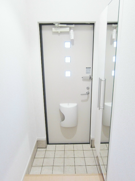 グランソレイユ 玄関