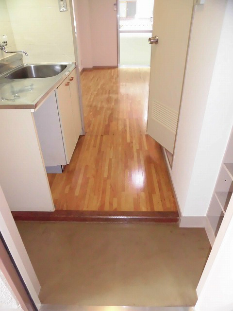 ハイツ葵 玄関